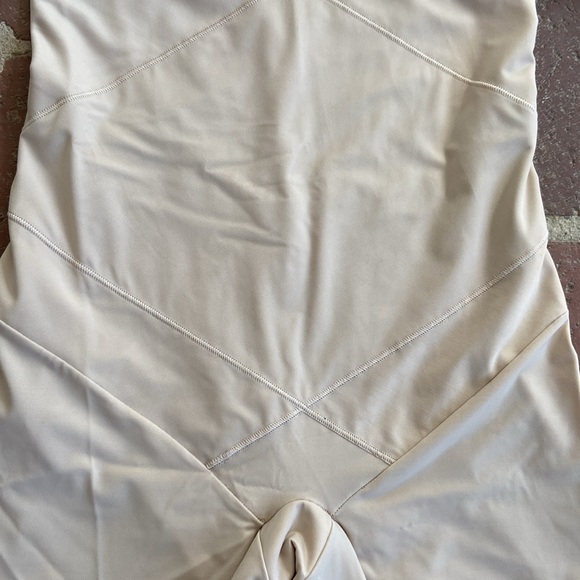 MiracleSuit Tummy Tuck, High Waisted, Long Leg Shaper - Picture 10 of 12